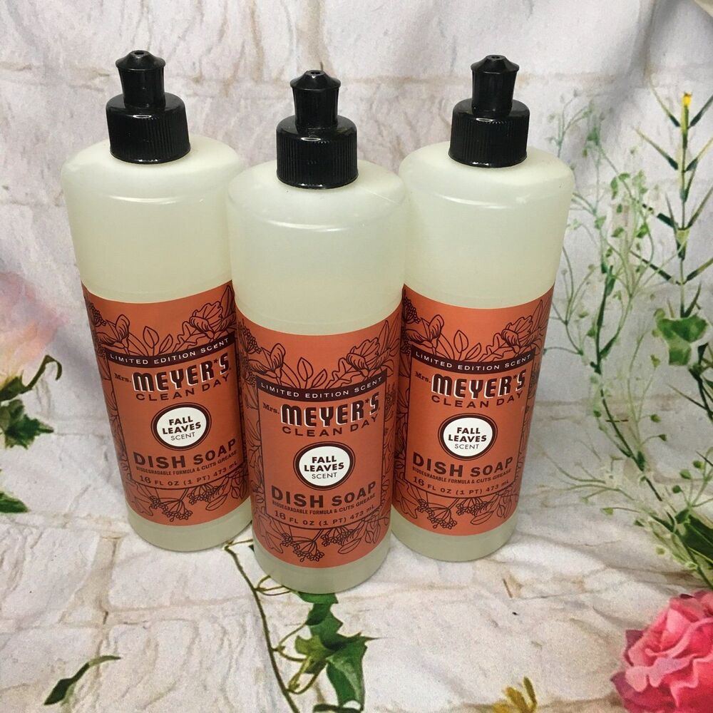 Mrs. Meyer’s 16 fl oz Dish Soap Fall Leaves limited edition Three piece bundle